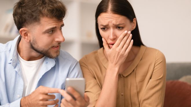 7 Painful But Honest Signs He Doesn’t Want a Relationship With You Anymore Signs He Doesn’t Want a Relationship With You Anymore