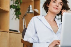 12 Simple Habits of Attractive Women Who Glow From the Inside Out Simple Habits of Attractive Women Who Glow From the Inside Out