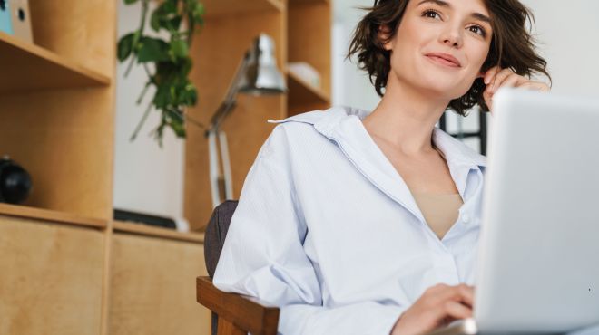 12 Simple Habits of Attractive Women Who Glow From the Inside Out Simple Habits of Attractive Women Who Glow From the Inside Out