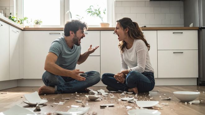 13 Painful but Honest Things Husbands Do To Destroy Marriage (Without Even Realizing It) Things Husbands Do To Destroy Marriage